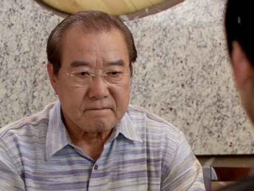 Bố chồng U60 đòi tổ chức sinh nhật trong nhà hàng, bất ngờ dẫn đến một nhân vật lạ khiến cả nhà sốc ngất