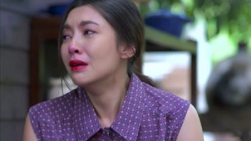 Chồng qua đời ở nước ngoài vì dịch bệnh, ngày nhận tro cốt tôi căm hận khi nhìn thấy tấm ảnh gắn kèm bình tro