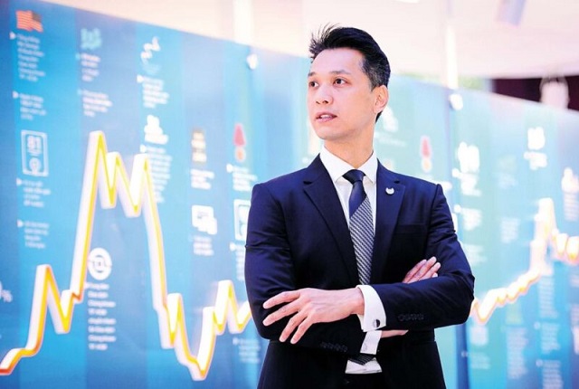 Trần Hùng Huy là ai? Tiểu sử, sự nghiệp Trần Hùng Huy Đi lên từng những vị trí thấp nhất