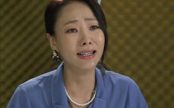 Đụng trúng xe máy trên đường, tôi thảng thốt nhận ra người thân quen này, nhưng chiếc vòng trên cổ anh mới khiến tôi bật khóc nức nở