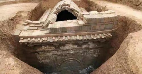 Mở mộ công chúa nổi tiếng phát hiện có người sống trên quan tài, bí mật hé lộ khiến ai cũng thấy sợ