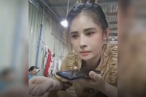 Nữ sinh "bom hàng" và nguyên nhân phía sau khiến nhiều người rơi nước mắt