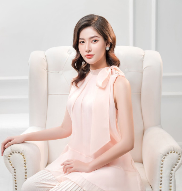 Phạm Hoàng Thu Uyên - Nữ CEO bản lĩnh Thu Uyên khởi nghiệp từ sớm và gặt hái được những thành quả trong mơ