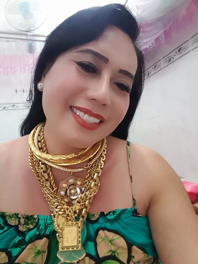 Cô Minh Hiếu là ai? Giải mã hiện tượng mạng cô Minh Hiếu Tiểu sử cô ba Minh Hiếu