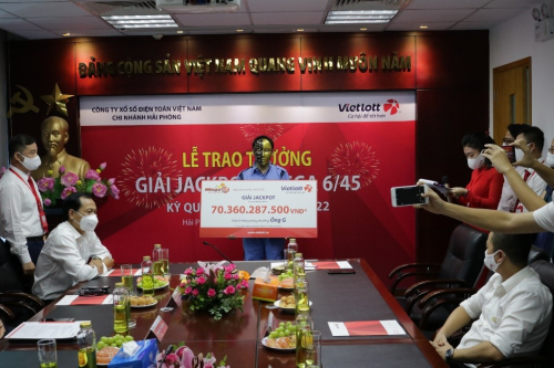 Chuyện về chàng trai 9x trúng xổ số Vietlott hơn 70 tỷ đồng nhờ ông nội “báo mộng”