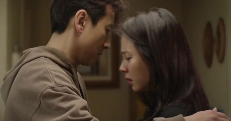 Trước ngày tái giá, chồng cũ bỗng đến tìm để dúi vào tay tôi món quà khiến tôi hủy hôn ngay tức thì