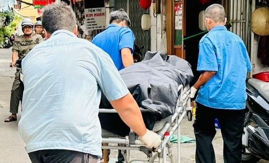 Lời khai của người phụ nữ chở túi thi thể người nước ngoài bằng xe máy ở TP.HCM