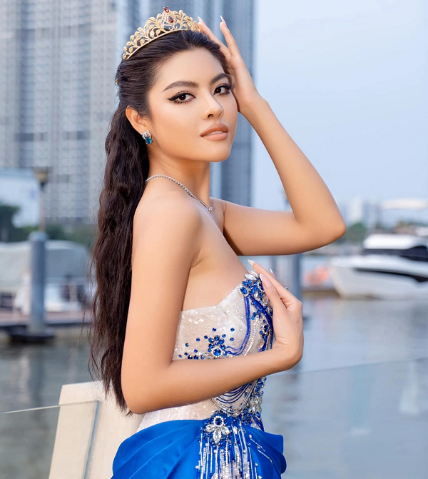 á hậu phương thảo là ai