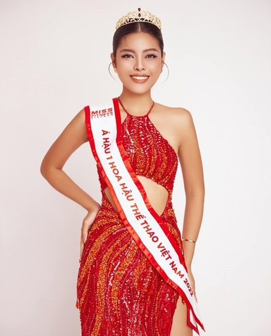 á hậu thể thao phương thảo con ai