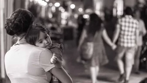 Bố mẹ khuyên tôi "trả chồng" về nhà nội rồi nộp đơn ly hôn để làm lại cuộc đời