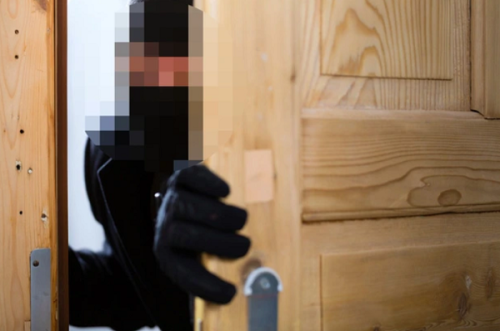 Xôn xao thông tin cô giáo đột nhập nhà học sinh trộm cắp ở Hà Nội