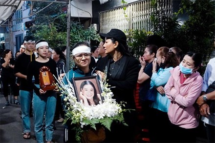 Lễ hoả táng diễn viên thanh sói