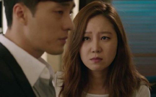 Đồng ý ly hôn để lại hết tài sản cho vợ con, 1 năm sau quay trở về thăm, tôi bàng hoàng thấy dáng vẻ của vợ lúc nửa đêm