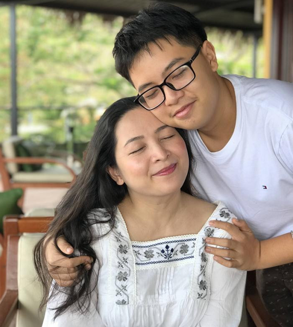 mc quỳnh hương và con trai