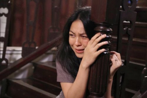 Phát hiện chiếc phong bì trong ngăn kéo bàn làm việc của chồng, vừa mở ra tôi muốn ly hôn