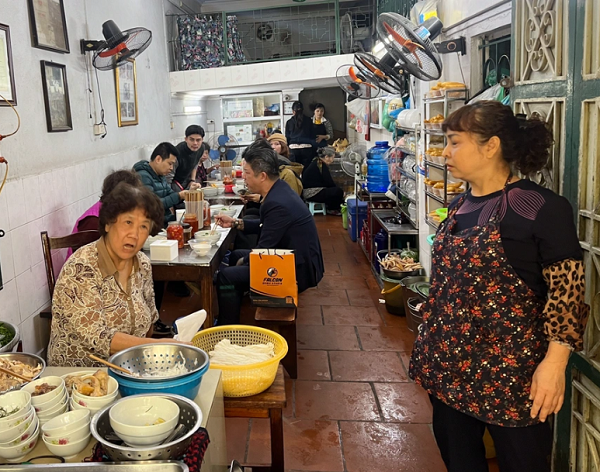 quán phở hà nội bị vũ minh lâm tố