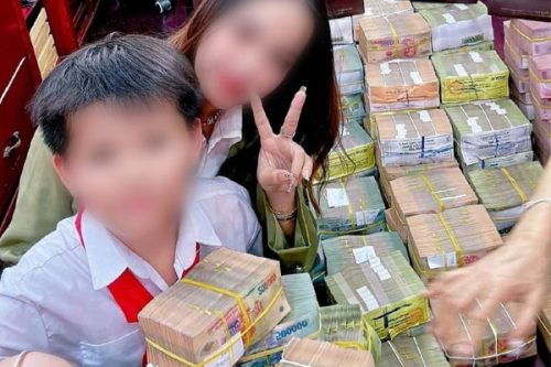 Xôn xao thông tin một tiệm vàng trúng 12 tờ vé số độc đắc