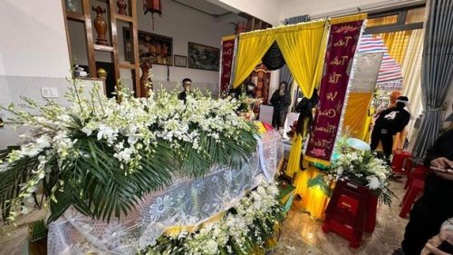 Xúc động đưa tiễn nữ diễn viên Thủy Phạm về nơi an nghỉ