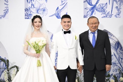 HLV Park Hang Seo dự đám cưới Quang Hải
