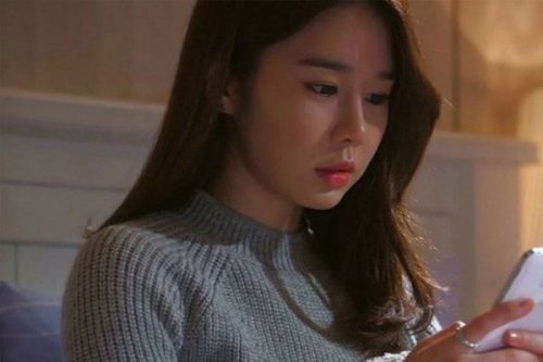 Tái hôn lần 3 với trai tân, thấy lịch sử tìm kiếm trên điện thoại chồng tôi muốn ly hôn