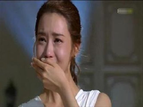 Cưới nhau 4 năm nhưng vẫn chưa có con, con dâu tái mặt nghe mẹ chồng đau khổ tiết lộ bí mật