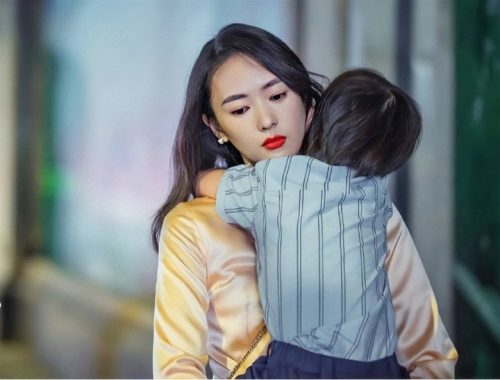 Chồng cũ tới thăm sau 3 năm ly hôn, tôi nhờ anh trông con hộ, thấy cảnh trong phòng mà lặng người