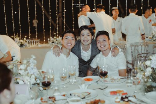 Vì sao Công Phượng vắng mặt ở nhiều đám cưới có Hoà Minzy tham dự?