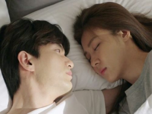 Sau ngày giỗ vợ, tôi thức dậy thì sốc khi thấy người đàn bà lạ nằm cạnh