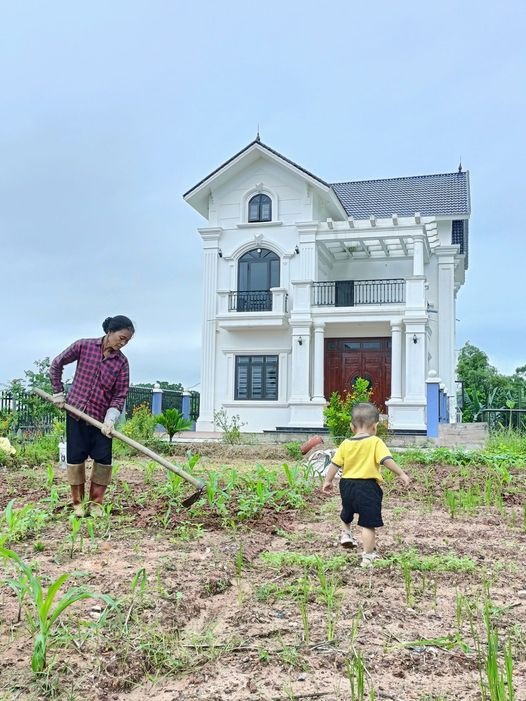 đồng văn hùng xây biệt thự tặng mẹ