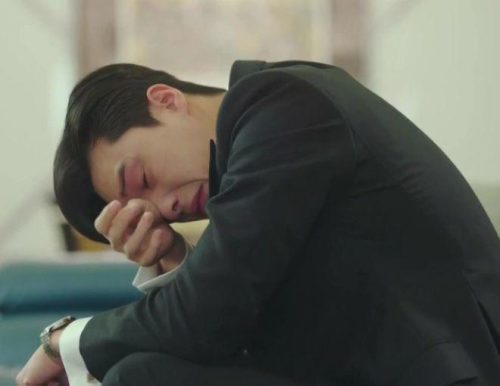 Biết con gái không muốn sinh con, bố vợ đưa tôi 500 triệu rồi khuyên bỏ vợ