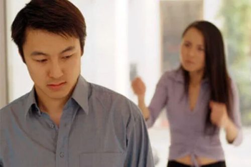 10 năm sống trong địa ngục kể từ khi bị vợ phát hiện chuyện ngoại tình