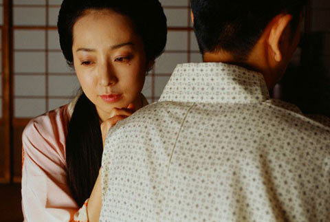 Thấy bụng giúp việc to bất thường tôi điên tiết đuổi đi, nhưng khi rõ sự tình tôi lại là người rời nhà