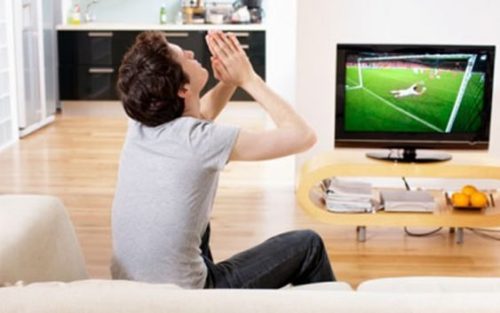 Em chồng cá độ bóng đá nợ 2 tỷ, nhà chồng ép tôi góp và vay mượn để trả nợ giúp