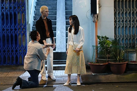 Rút tiền cho người ăn xin thì phát hiện ra đó là người em họ từng vay tôi 9 cây vàng