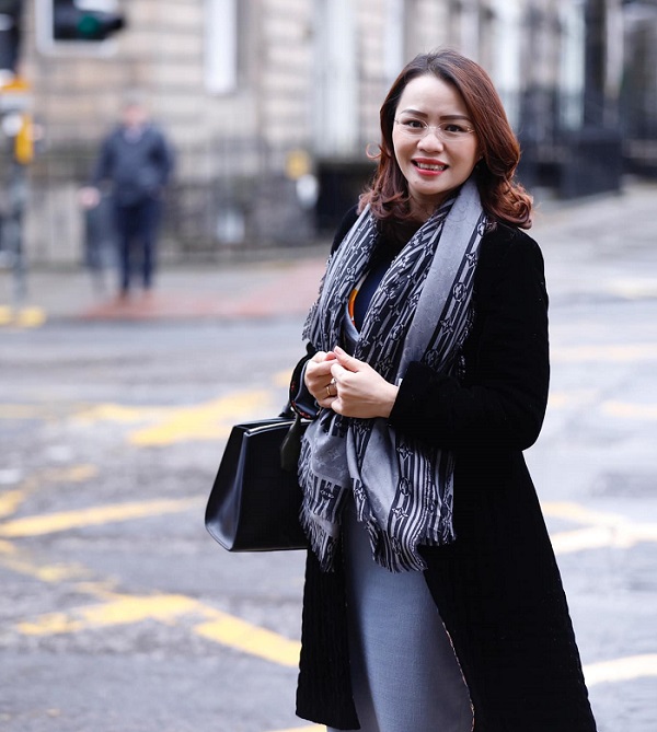 học vấn hương trần kiều dung