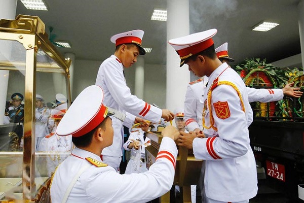 lực lượng tham gia lễ quốc tang