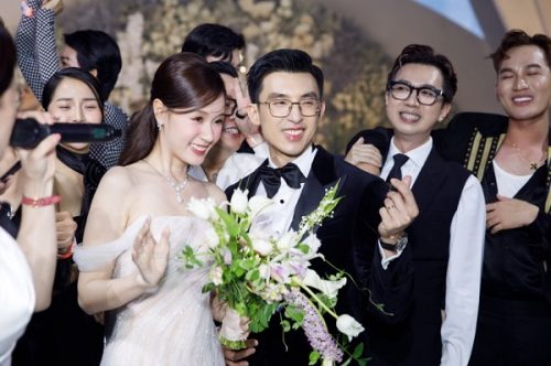 Sau đám cưới, Midu bất ngờ xin lỗi khán giả vì điều này