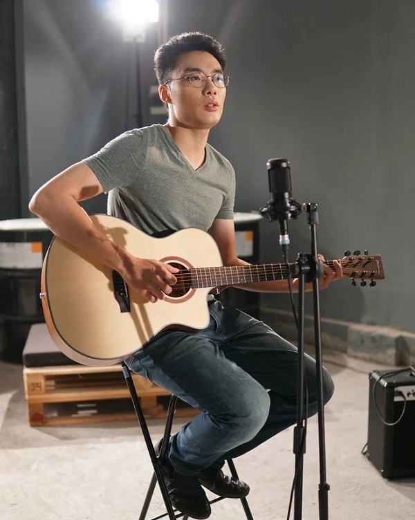 nghệ sĩ minh mon là ai