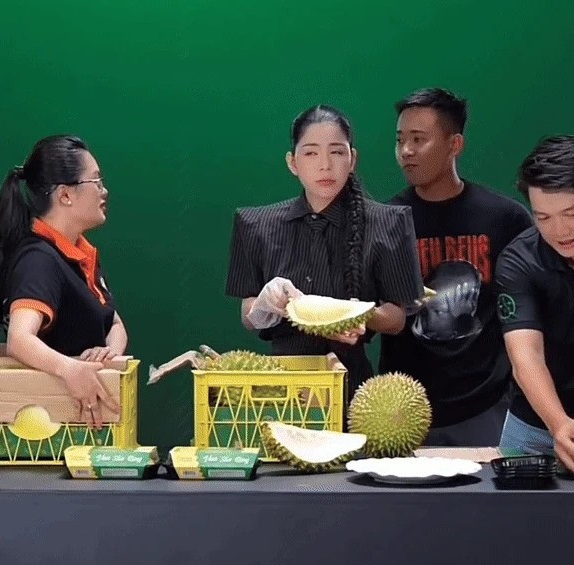 o huyền sầu riêng bị chỉ trích