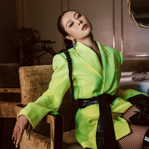 sự nghiệp của diễn viên nam thư