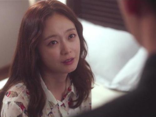 Leo tận lầu 5 để sửa điều hòa cho khách, tôi choáng váng khi thấy cảnh tượng ở nhà nghỉ bên cạnh