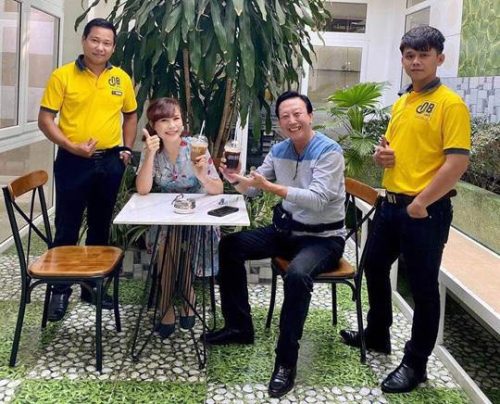 Chân dung con gái kín tiếng của bầu Đức