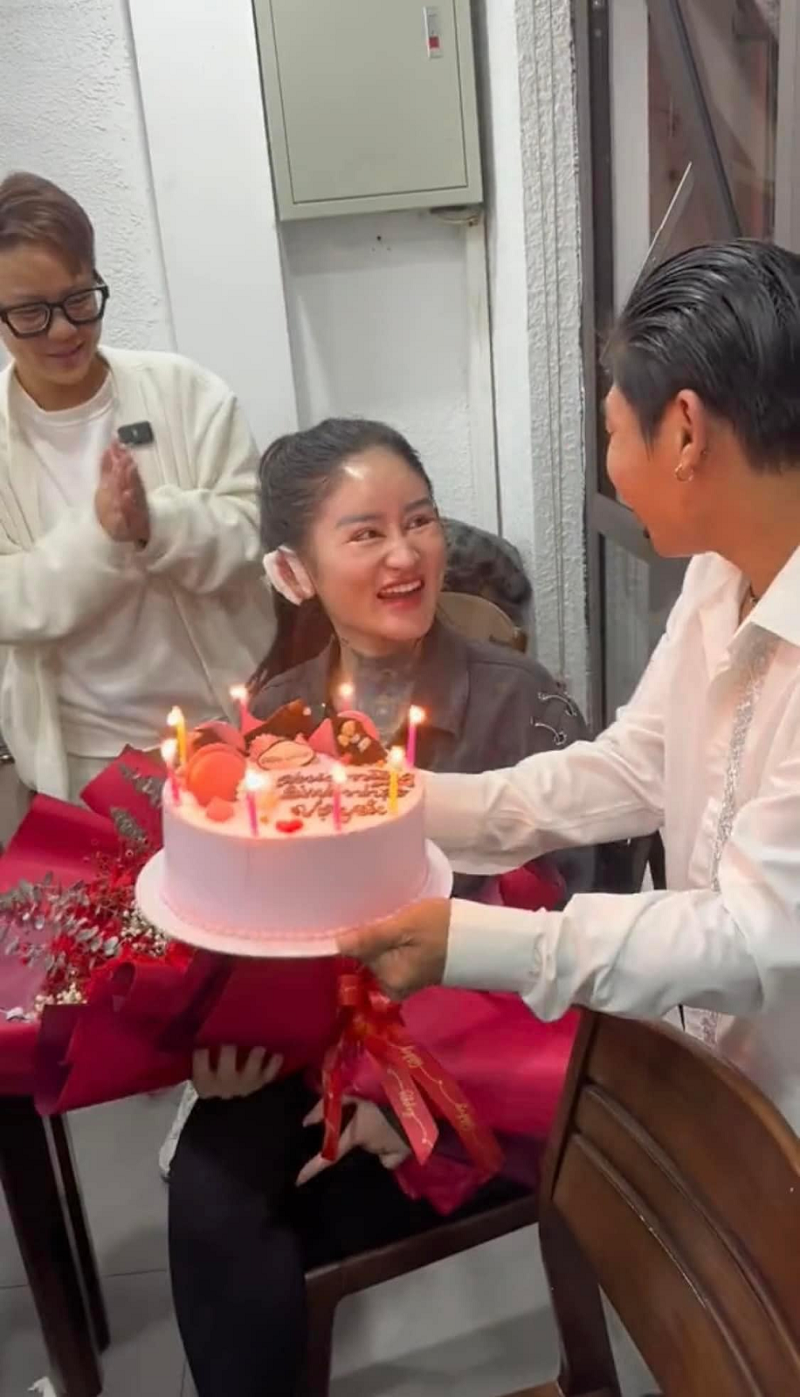Lời Cầu Hôn Gây Sốc Và Cái Kết Mập Mờ Lời Cầu Hôn Gây Sốc Và Cái Kết Mập Mờ