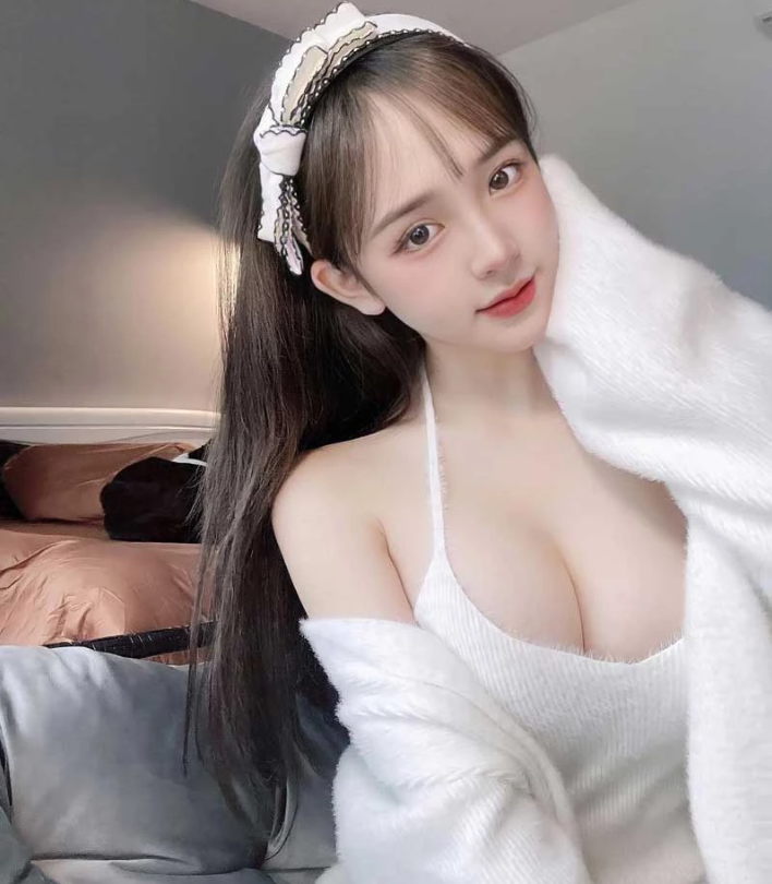 Trần Huyền Châu chinh phục khán giả bằng sự tự ti Trần Huyền Châu chinh phục khán giả bằng sự tự ti
