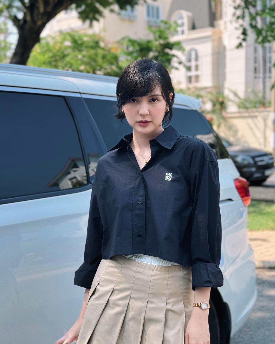 Từ sau khi xuất hiện bên cạnh Sơn Tùng, Hải Tú đã có một cú chuyển hướng 360 độ sang cách ăn mặc kín đáo, thanh lịch hơn hẳn Từ sau khi xuất hiện bên cạnh Sơn Tùng, Hải Tú đã có một cú chuyển hướng 360 độ sang cách ăn mặc kín đáo, thanh lịch hơn hẳn