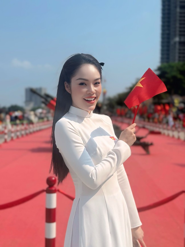 Khó khăn vẫn cho con học trường quốc tế, không giấu con chuyện nợ nần Khó khăn vẫn cho con học trường quốc tế, không giấu con chuyện nợ nần