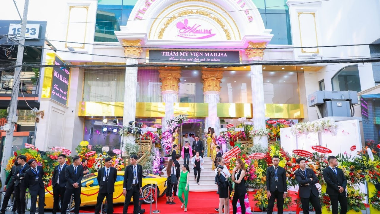 Chuỗi hệ thống đắt khách, quy tụ đông đảo nhân viên phục vụ. Chuỗi hệ thống đắt khách, quy tụ đông đảo nhân viên phục vụ.