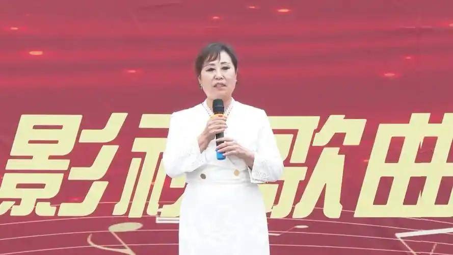 Triệu Vy qua đời ở tuổi 65 vì ung thư dạ dày và gan giai đoạn cuối